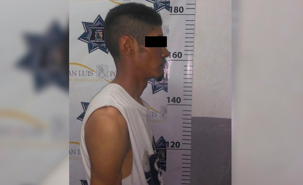 Intentó robar pertenencias de un vehículo, fue detenido