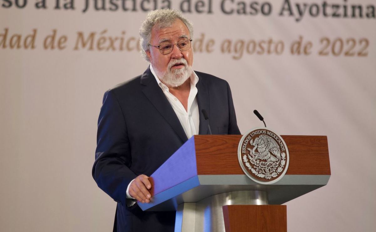 Alejandro Encinas, subsecretario de Derechos Humanos, en conferencia de prensa sobre el caso Ayotzinapa / Foto: Germán Espinosa. EL UNIVERSAL