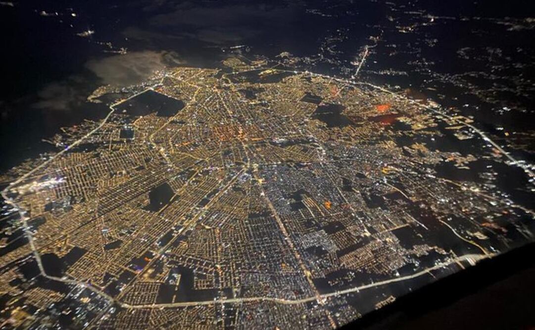 FOTO. Desde las alturas Ricardo Gallardo comparte panorámica nocturna de SLP. Foto: Twitter RGC_Mx