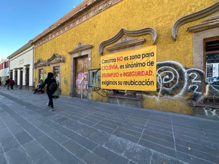 Locatarios de avenida Carranza en SLP pide freno al deterioro de negocios, en abandono por ciclovía 