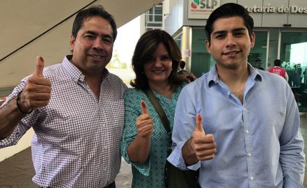 Empresarios acuden a votar; piden a candidatos no adelantarse a resultados