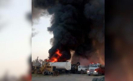 Se incendia pensión de grúas