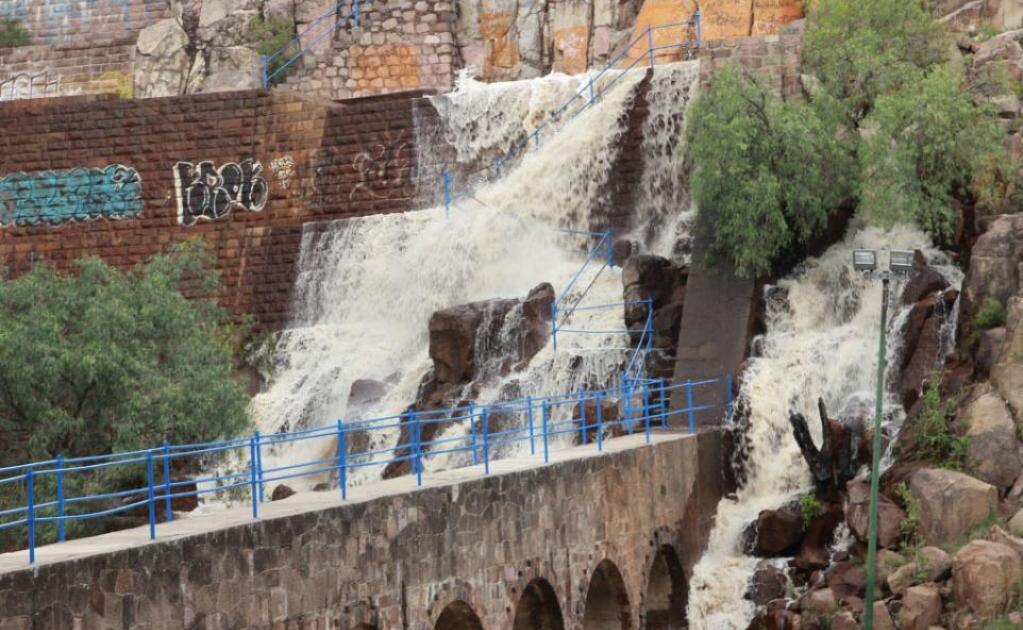 Critican "ocurrencias" de CEA y CONAGUA