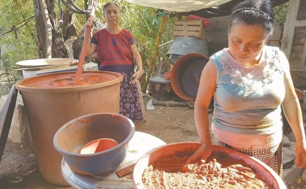 Ellas son las últimas mujeres del achiote