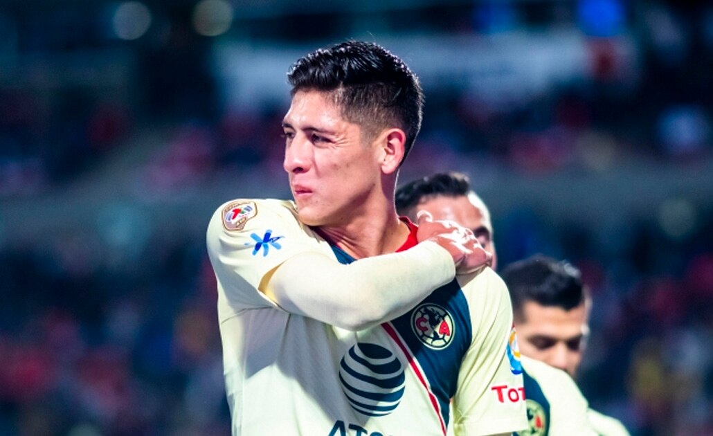 Edson Alvarez se pelea con aficionado en twitter