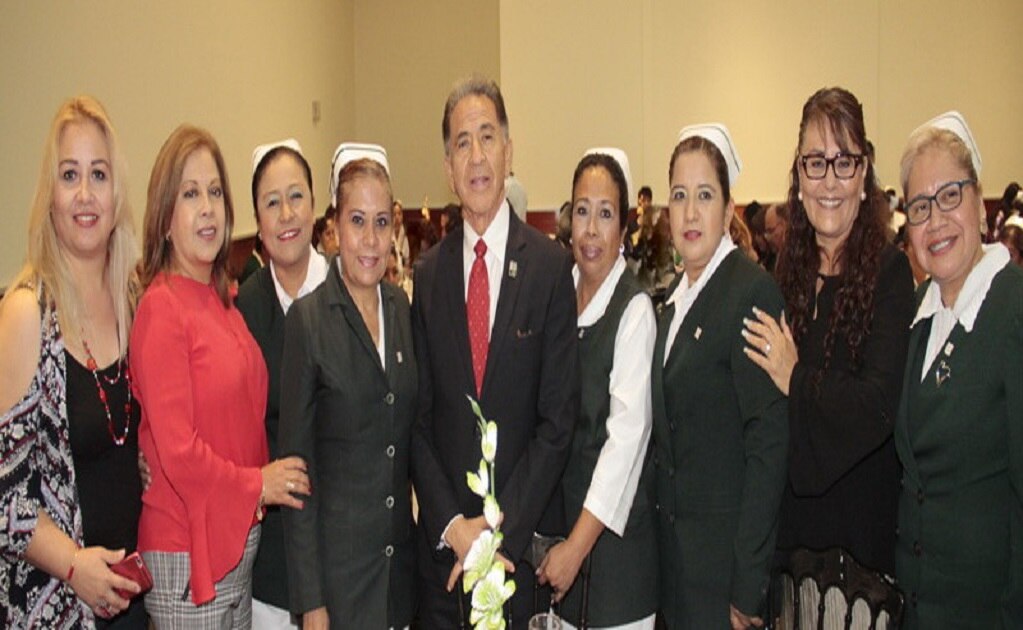 IMSS SLP entregó reconocimientos por años de servicio 