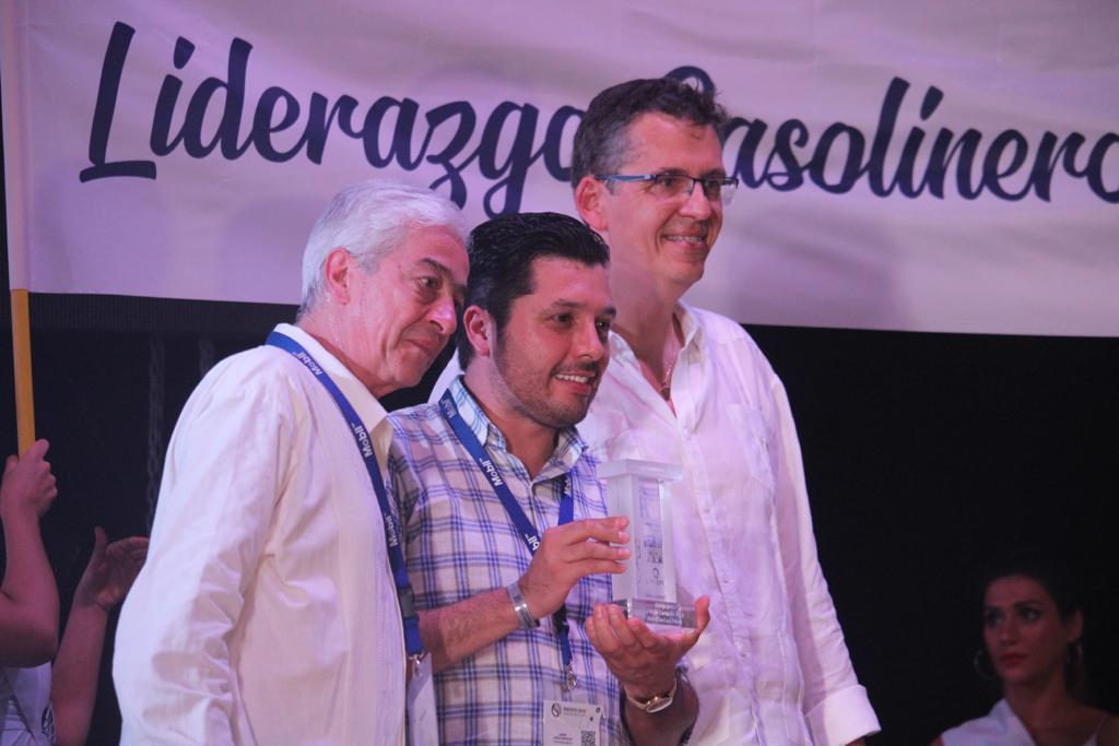 Mobil San Luis Potosí, galardonada en premios al liderazgo gasolinero