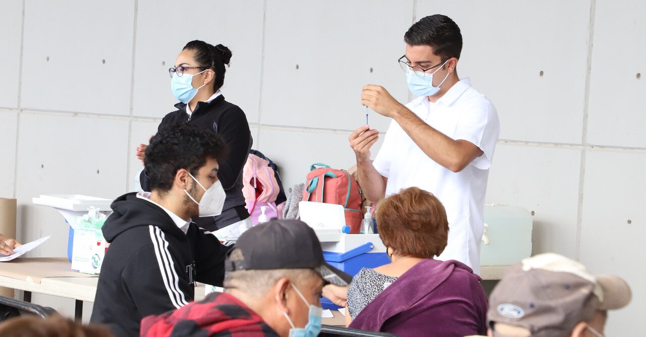 Anuncian segundas dosis contra Covid-19 en mayores de 30 años en zona metropolitana de SLP. Foto: Ayuntamiento de SLP