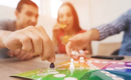 Adiós al celular: Los juegos en Navidad que están salvando las reuniones familiares 