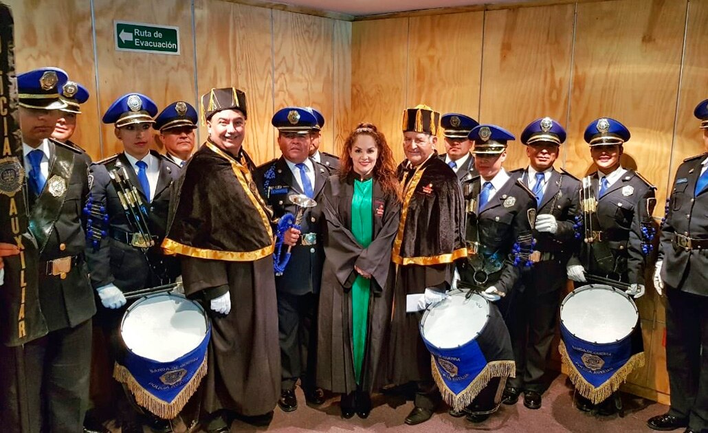 Aclara UNAM que no entregó título Honoris Causa a la cantante Tatiana