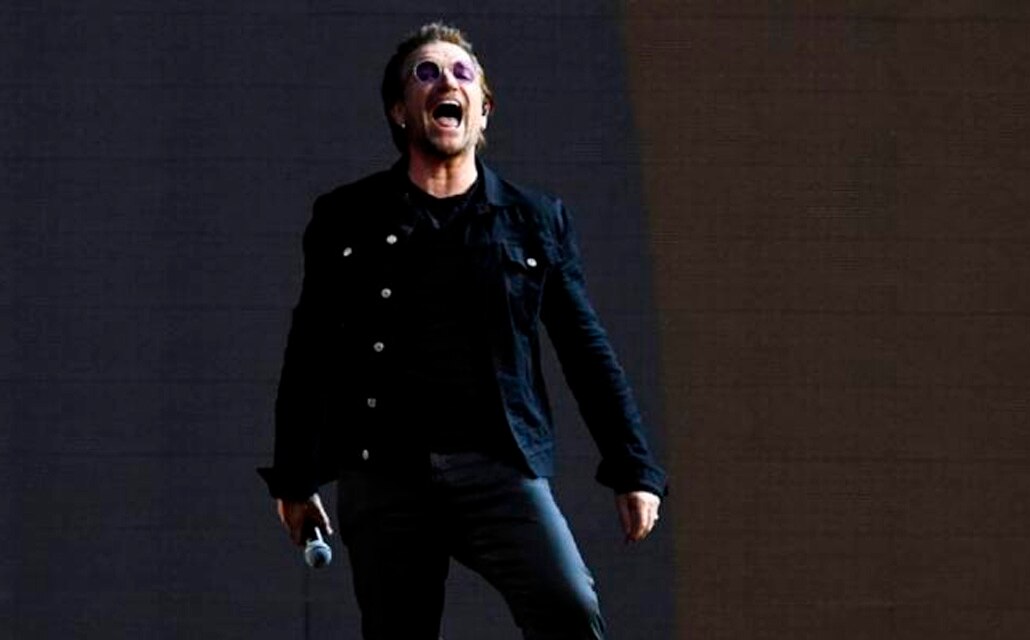 Bono se disculpa por acusaciones de acoso en ONG que ayudó a fundar