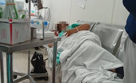 Derechohabientes denuncian fata de cupo en Urgencias en el IMSS de Cuauhtémoc de SLP; los atienden en sillas