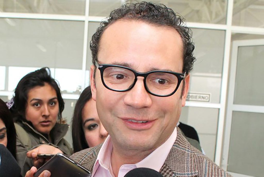 Anuncian pavimentación de Pedro Montoya en Bugambilias