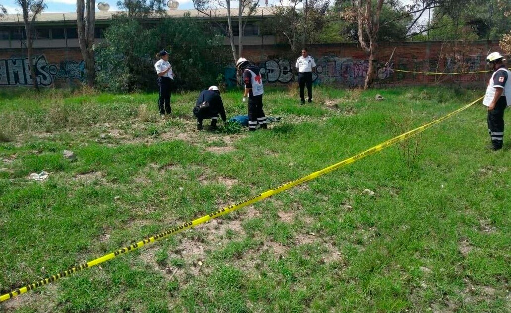 Localizan cadáver en avenida Turquesa
