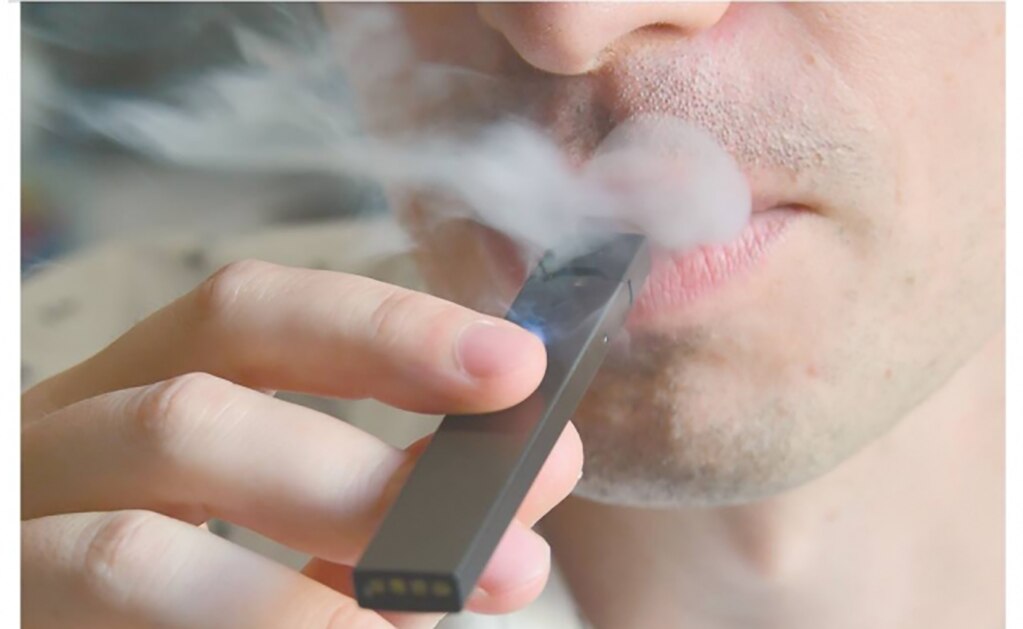 Investigan en EU muertes por uso de cigarro electrónico