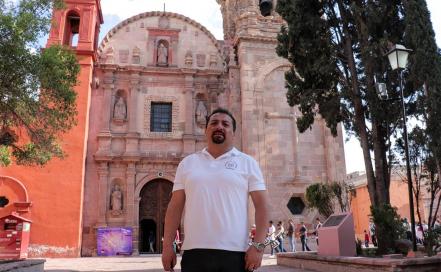 "Vivir un poco de la pasión que sufrió Jesús me satisface"; la procesión de un cofrade en San Luis