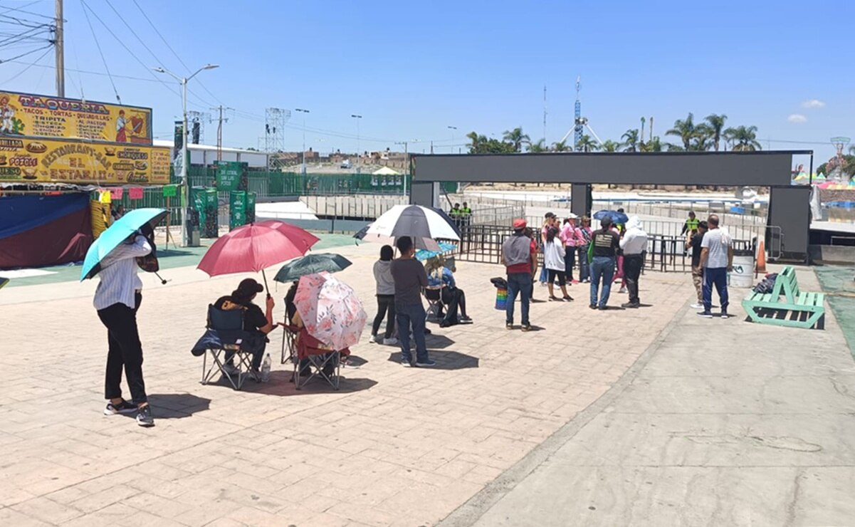 Fans de Enrique Iglesias en la Fenapo 2025. Foto: Jazmín Ramírez