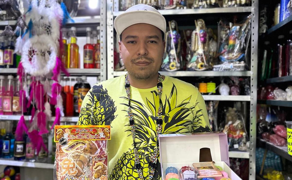 Ramitos, amuletos chinos y sahumerios, los rituales que ofrecen en el mercado República para 2023