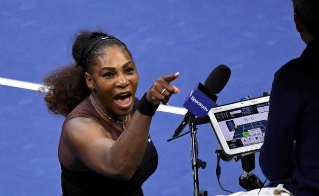  Fuerte multa para Serena Williams
