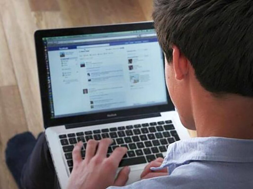 Redes sociales potencian bullying escolar