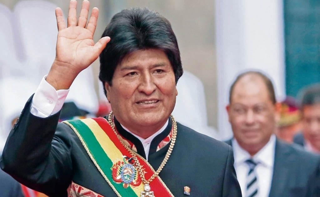 Evo Morales sale de México rumbo a Cuba