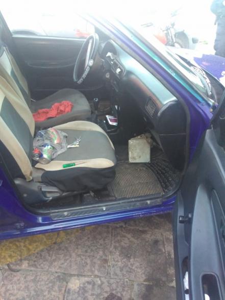 Detienen a hombre por robo a vehículo