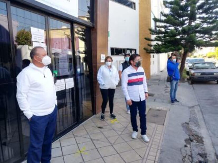 Antreros marchan por calles de capital potosina; exigen reapertura