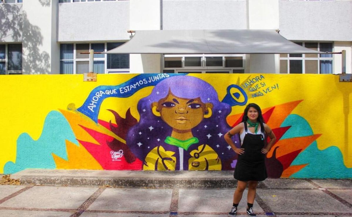 En homenaje a estudiante víctima de feminicidio, realizan mural en la UASLP