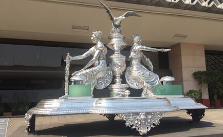 Diputados gastan 2 millones 250 mil pesos en escultura de tintero gigante