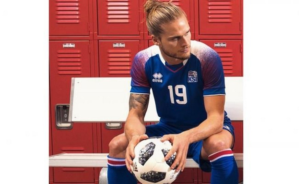 Futbolista islandés desata furor en redes; lo comparan con Thor