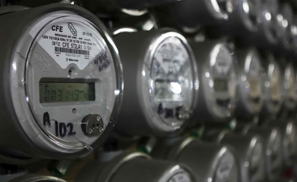 Presuntos trabajadores de CFE estafan a restauranteros y antreros 