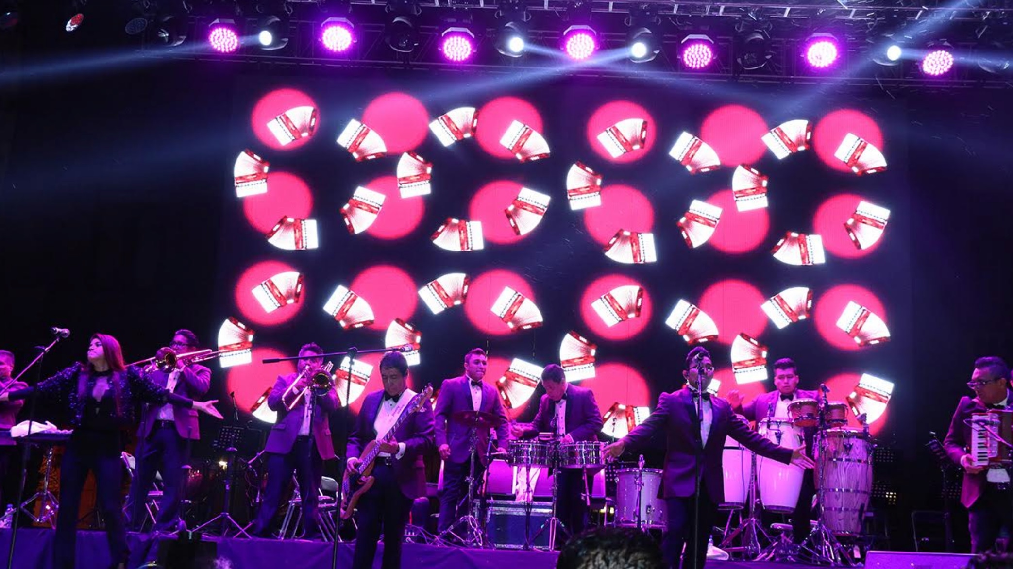 Al ritmo de cumbia sonidera, Los Ángeles Azules hacen bailar a SLP