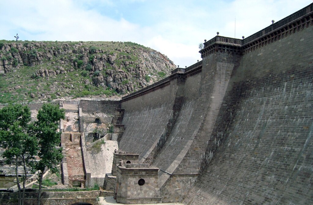 Cuatro pozos abastecerán agua al poniente y zona centro de SLP: Interapas