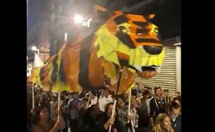  Pese a la victoria, sueltan y pasean al tigre de AMLO