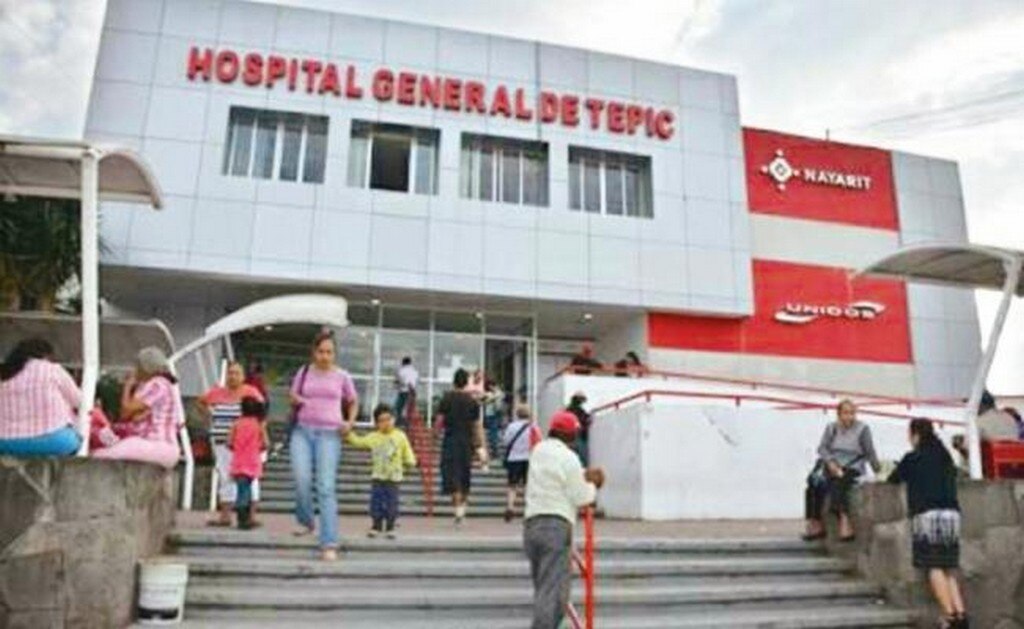 En el Hospital General de Tepic, médicos señalaron que la evolución de Kevin Cataño es favorable, aunque aún hay posibilidad de que pierda dedos del pie. (ESPECIAL)
