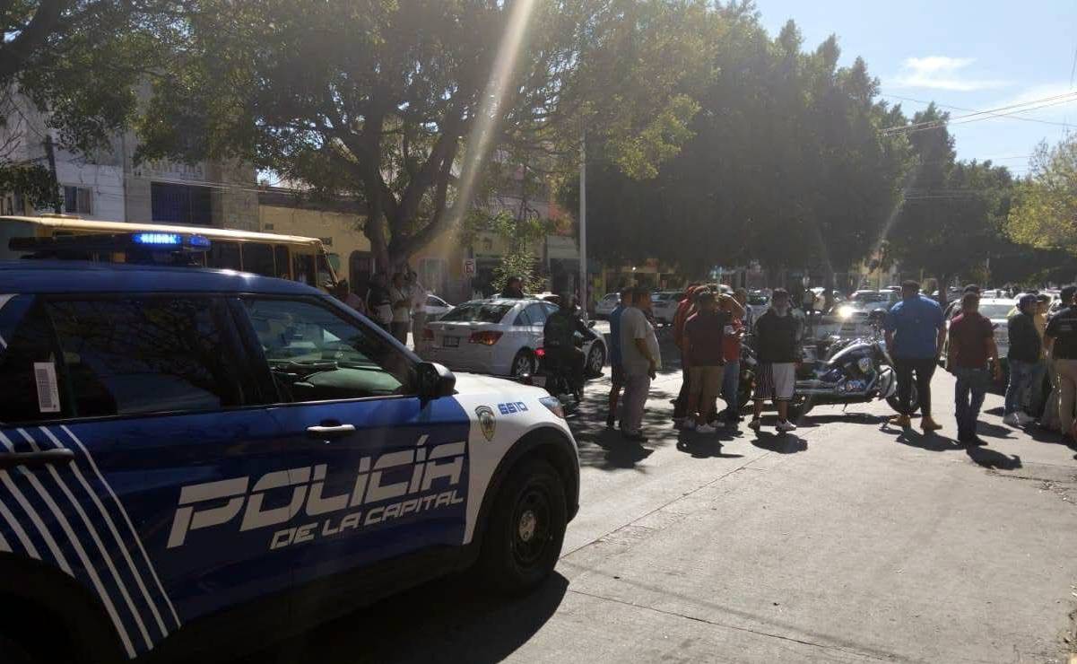 Apuñalan a taxista por riña de tránsito en pleno centro histórico de SLP