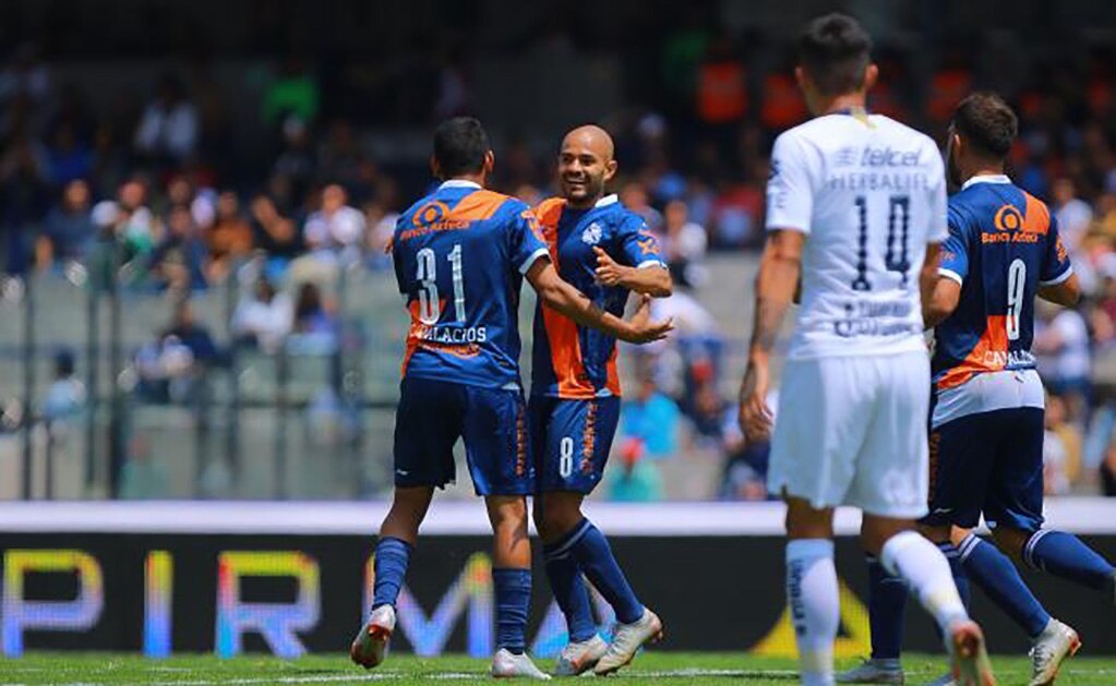 Puebla viene de atrás para empatar contra Pumas
