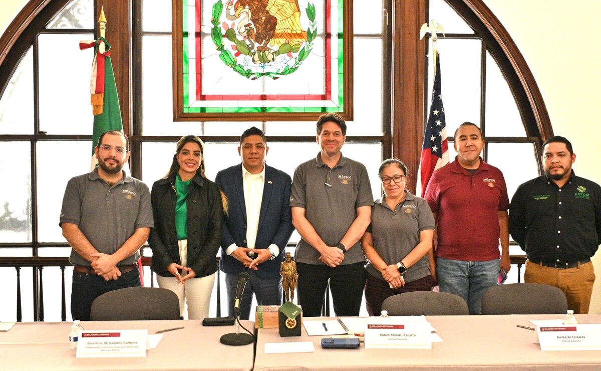 Gallardo ofrece el apoyo del gobierno estatal a potosinos radicados en San Antonio, EU