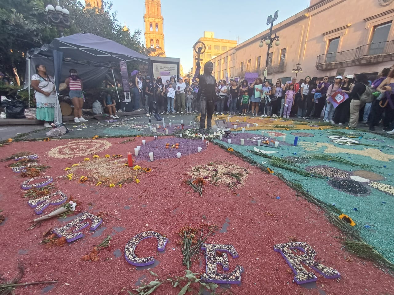 Así fueron las diferentes expresiones durante la marcha de mujeres del 8M en SLP.