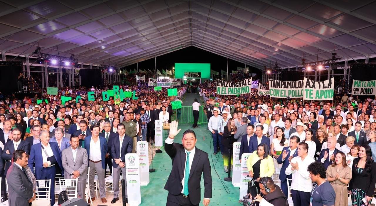 Rinde Ricardo Gallardo su Tercer Informe de Gobierno; destaca desarrollo histórico para SLP