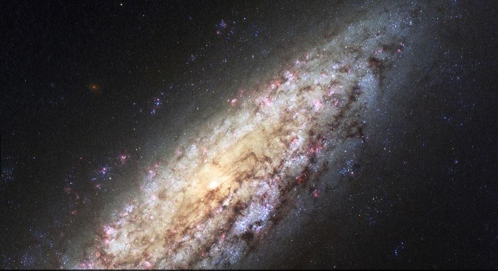 Las alucinantes imágenes del espacio que ha captado el Telescopio Hubble
