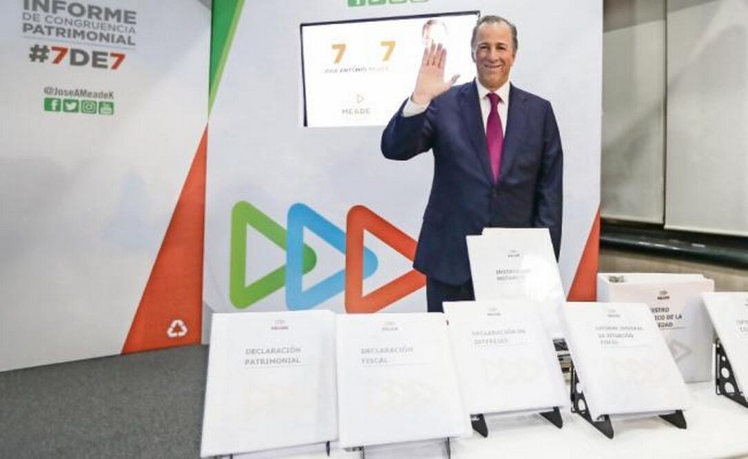 El candidato presidencial del PRI, José Antonio Meade, incluyó una fe notarial sobre veracidad de documentos. (GERMÁN ESPINOSA. EL UNIVERSAL)