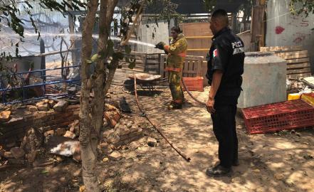 Incendio en predio cercano a Plaza Citadina provoca movilización 