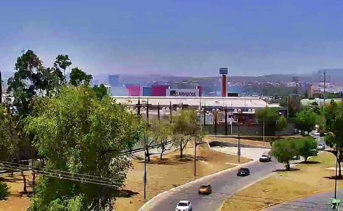 Liquidan incendio en predio aledaño a Plaza El Dorado, en capital de San Luis