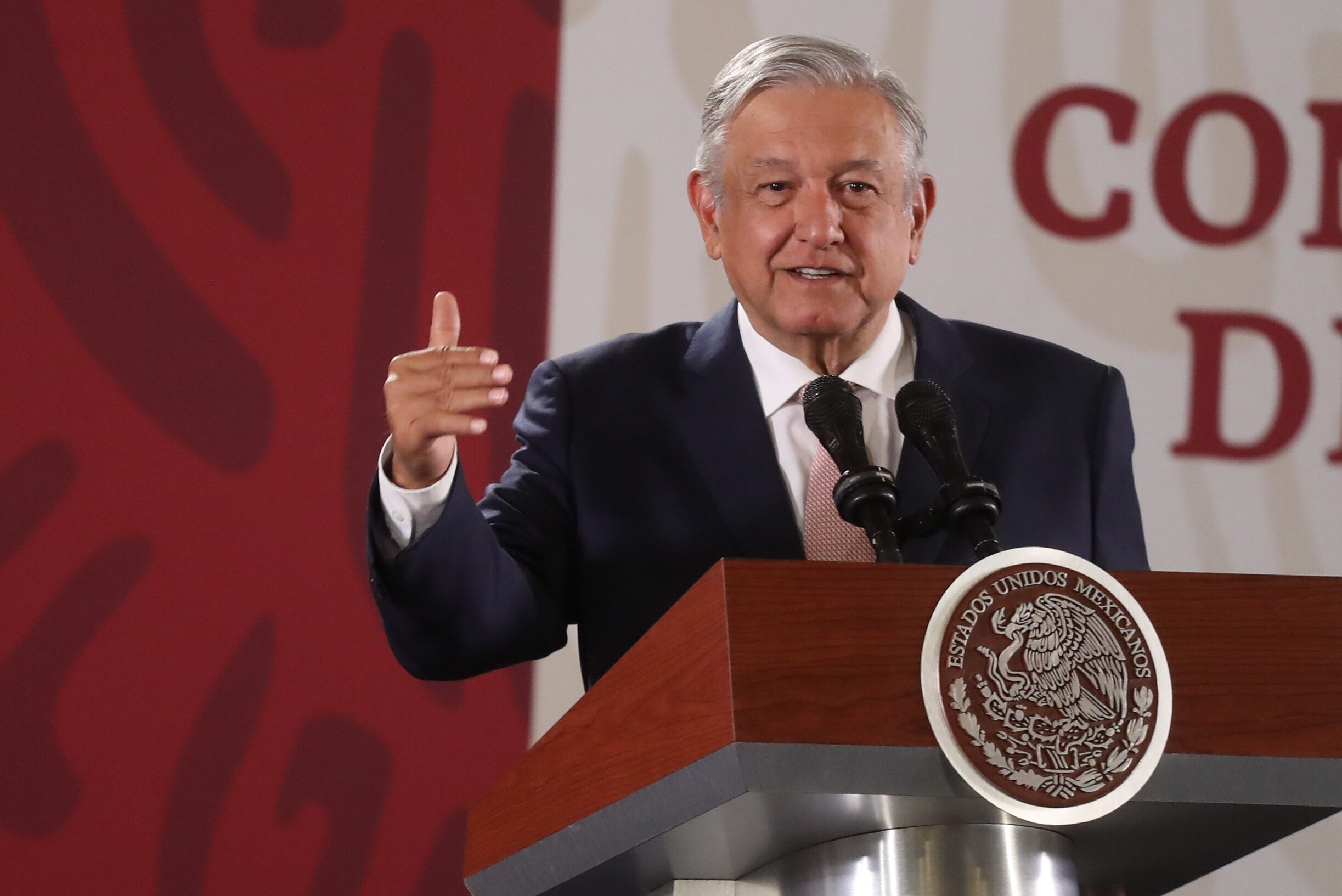 Agradece AMLO a Slim por su voluntad de invertir en México