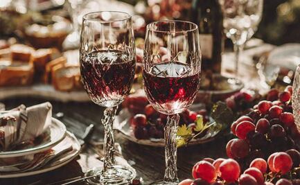 Así reciben el Año Nuevo las familias: uvas, banquetes, lencería de colores y tradiciones que fortalecen lazos