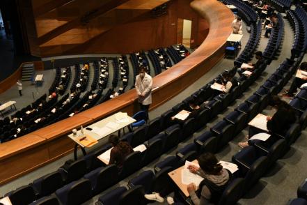 Con medidas de seguridad sanitaria, aspirantes a UASLP acuden a su examen de admisión