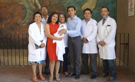 Nace bebé prematuro 14 días después del fallecimiento de su hermana gemela