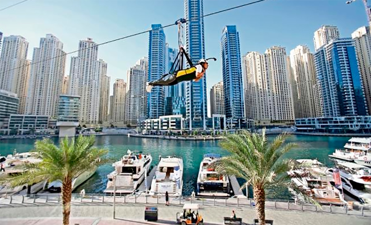 En el golfo Pérsico, el emirato árabe de Dubái, una de las ciudades más ricas del mundo, inauguró en 2004 un centro financiero internacional que facilitó las operaciones de lavado de dinero del crimen. Foto: KAMRAN JEBREILI. AP
