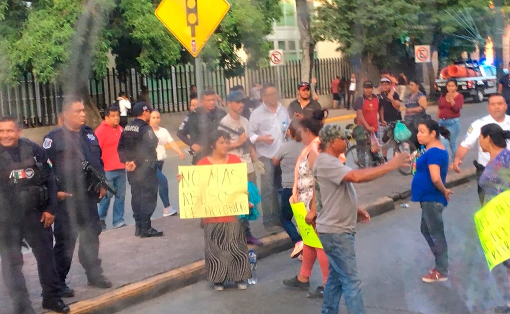 Exigen liberación de joven baleado en Coronel Romero